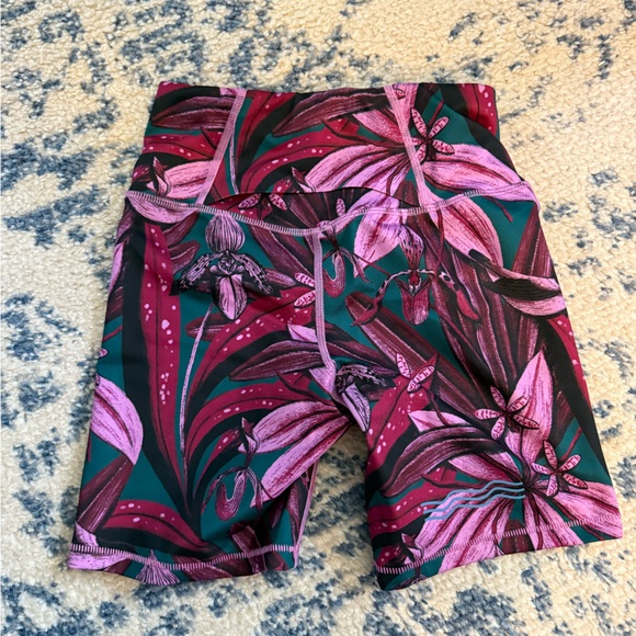 Janji Women’s Running Shorts - Picture 5 of 6